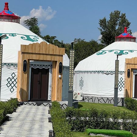 Iyi Luxury Inn Swat Saidu Sharif Экстерьер фото