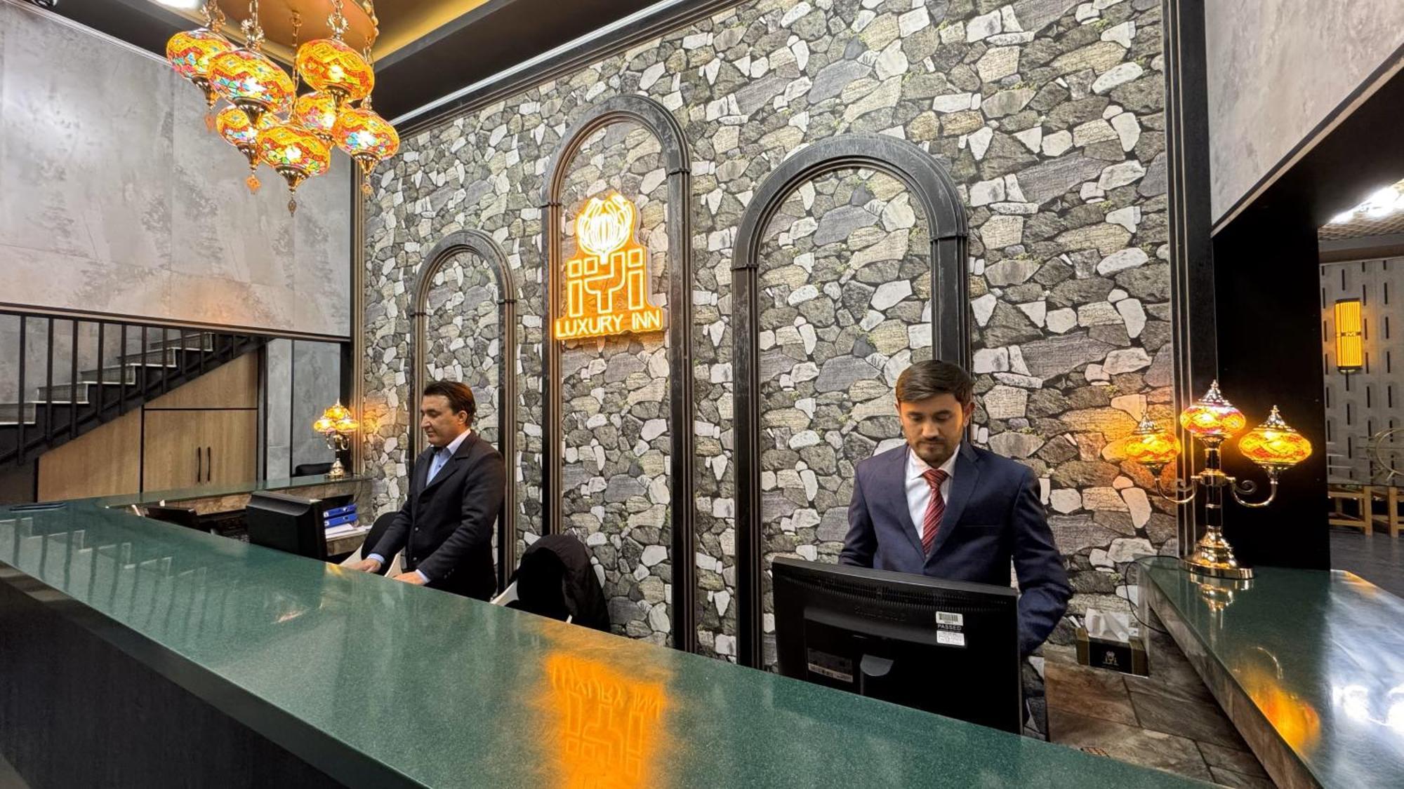 Iyi Luxury Inn Swat Saidu Sharif Экстерьер фото