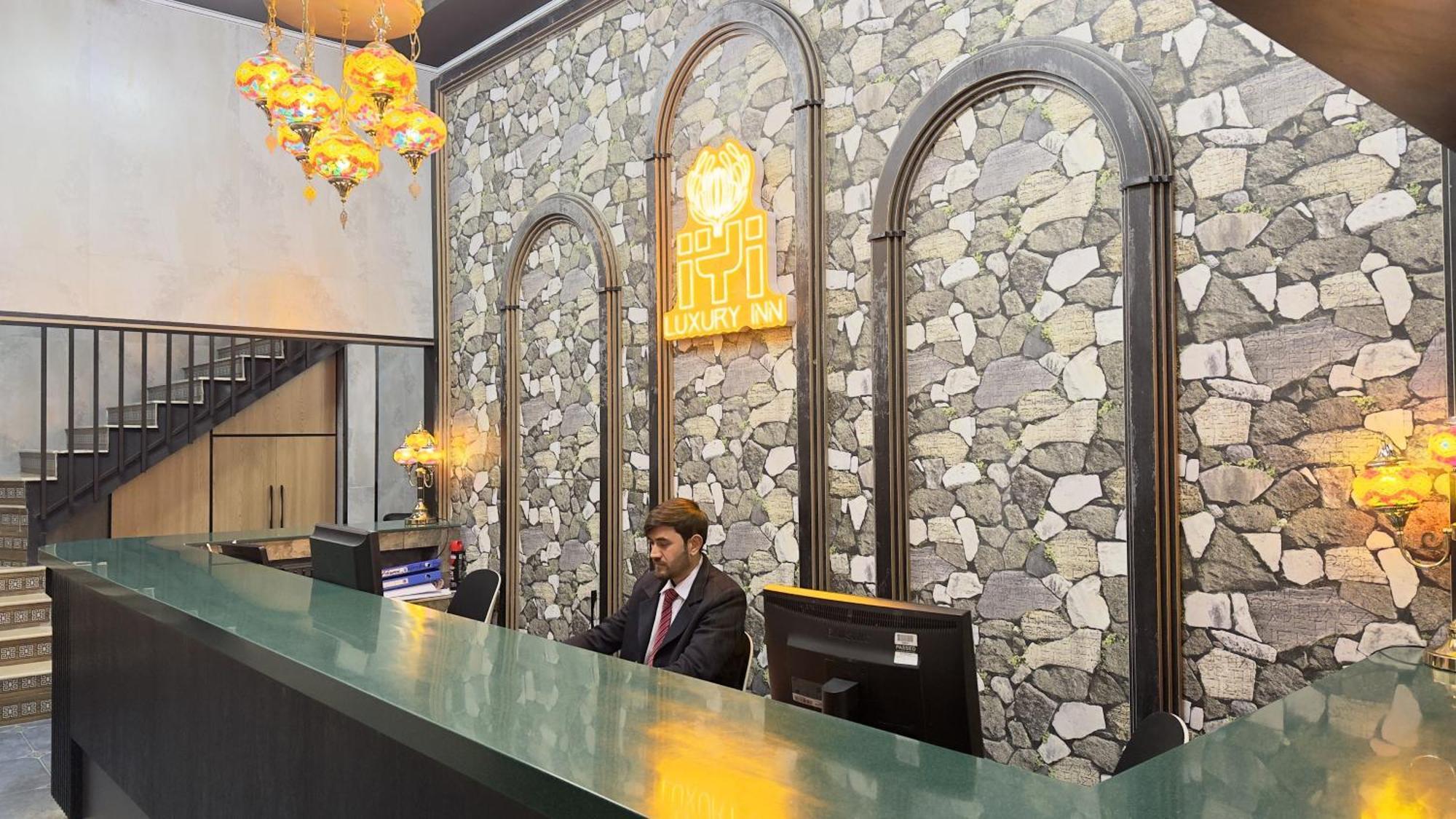 Iyi Luxury Inn Swat Saidu Sharif Экстерьер фото