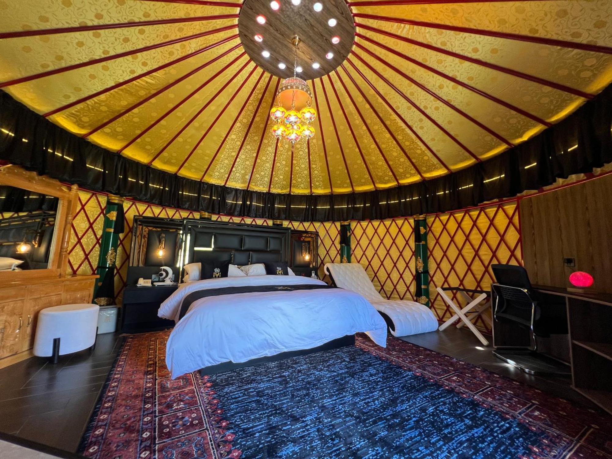 Iyi Luxury Inn Swat Saidu Sharif Экстерьер фото
