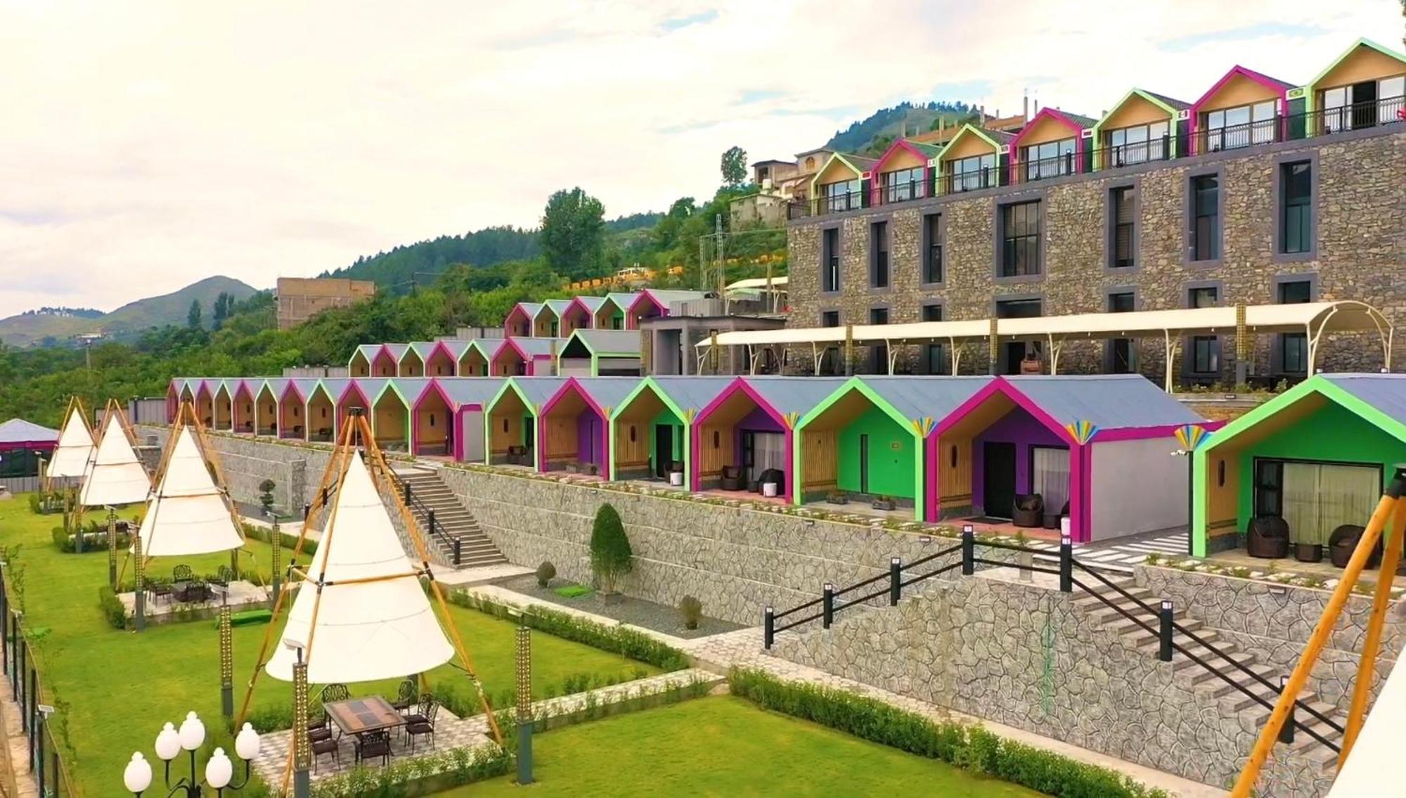 Iyi Luxury Inn Swat Saidu Sharif Экстерьер фото