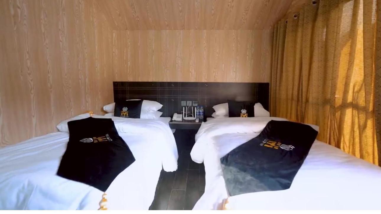 Iyi Luxury Inn Swat Saidu Sharif Экстерьер фото